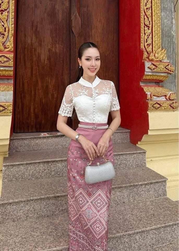 ชุดไทยปัทมาวดี